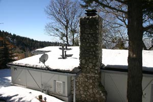 Driveway and Roof Seen From Street In Mid-January (32)